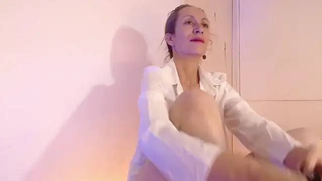 laurasofia45 Adlı Modelin Canlı XXX Sohbeti