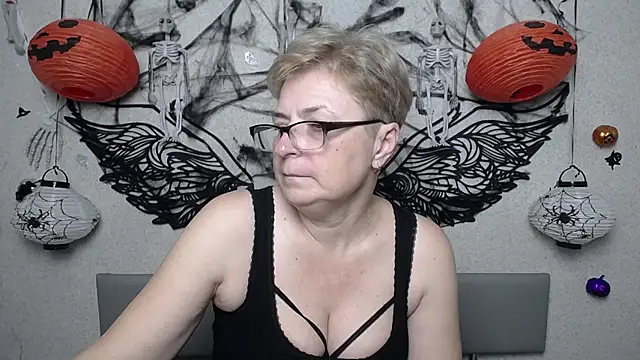 Chatroom XXX en direct de EmiliaGree