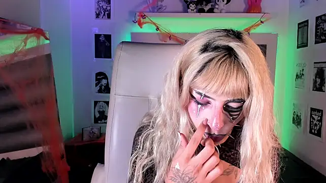 adhalee_js Live XXX-chat