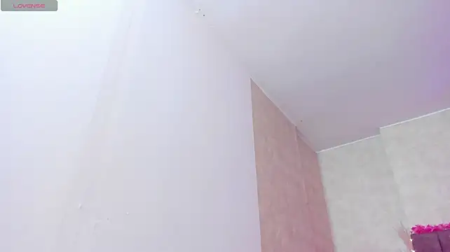 Chat XXX en directo de Juliieth_Caandy