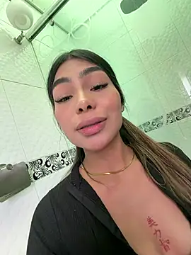 Khaiimy Live XXX-Chat