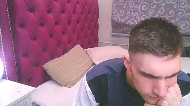 DeanWilde Live XXX Chat