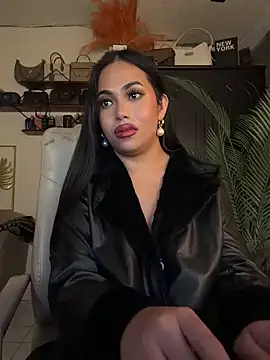 XGoodnessGracious' Live XXX Chat