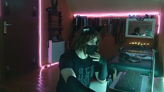 Webkamerová show Ginny-the-bdsm-nympho