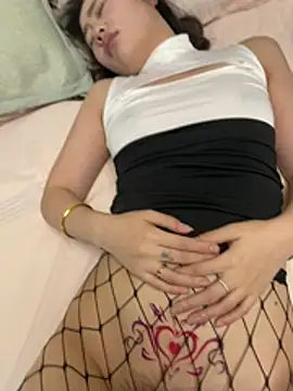 wkk002n Live XXX chat