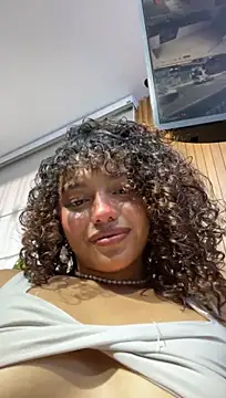 CurlyLia_n Live XXX chat