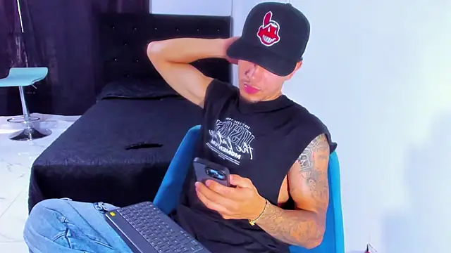Mathiandluna333 Live XXX-chat