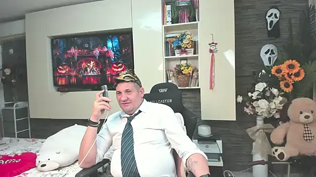 SpartacusDaddy48's Live XXX Chat