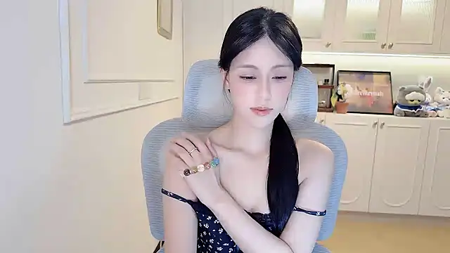 Emma-06 Obrolan Langsung XXX