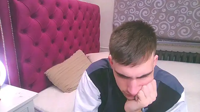 DeanWilde Live XXX Chat