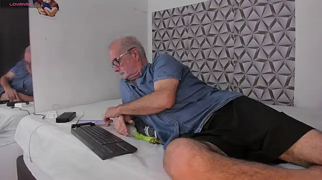 david_holman élő XXX-chatje