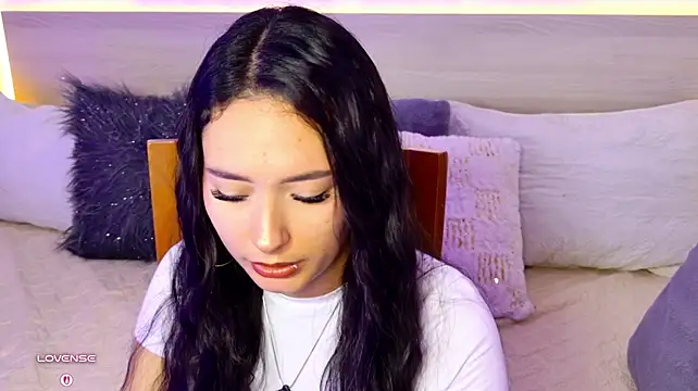 AliceeBloom Show in webcam