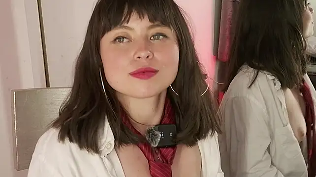 IniridaCollins_ Adlı Modelin Canlı XXX Sohbeti