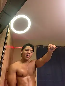 XXX chat uživo modela fitboycm1