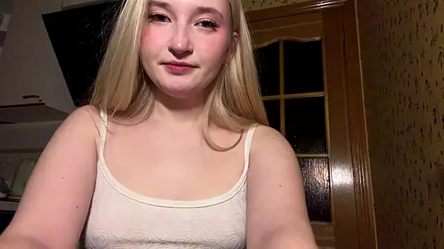 Chat +18 de KinyKim ao vivo