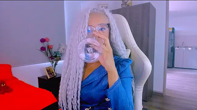 XXX chat uživo modela ScarlettMalbec