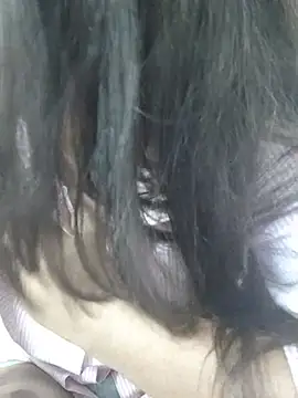 צ'אט XXX בשידור חי של sexy_aaruhi