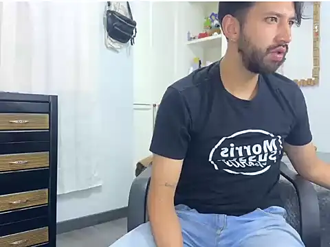 thomass1018: απευθείας συνομιλία ΧΧΧ
