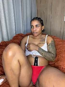Chatroom XXX en direct de Milkypucy