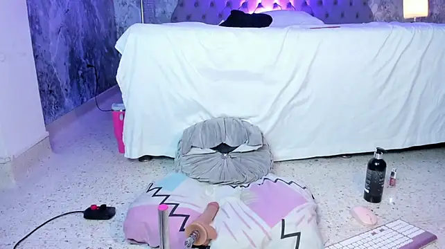 צ'אט XXX בשידור חי של Iam_Caami_