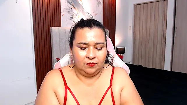 katiusca_rm's Live XXX Chat