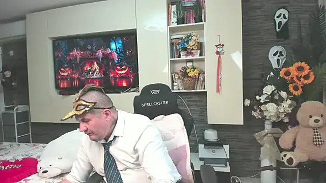 SpartacusDaddy48 XXX чат на живо