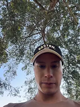 DOMINICKVEGAS77 élő XXX-chatje