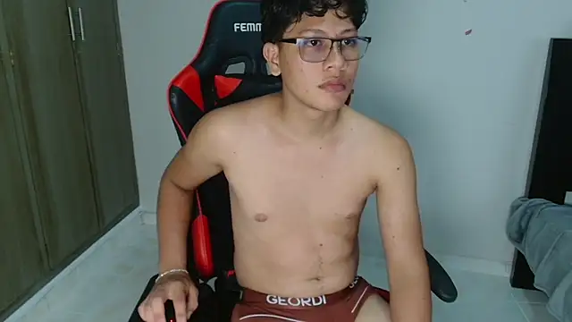 Mikertorres' Webcam Show