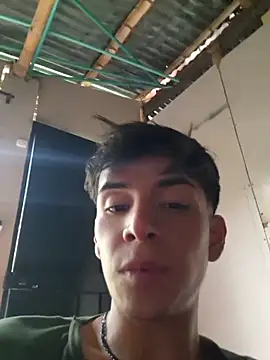 ZaneHoward XXX чат на живо