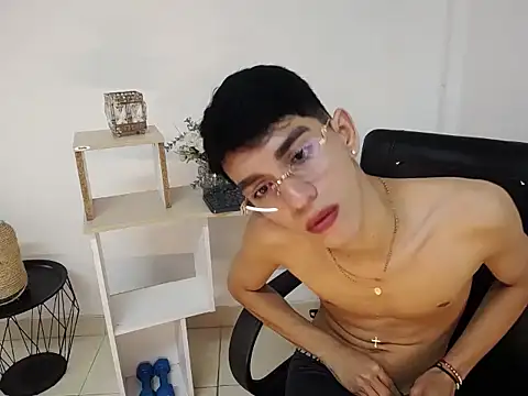 Chat +18 de Nicolas_Rosenthal ao vivo