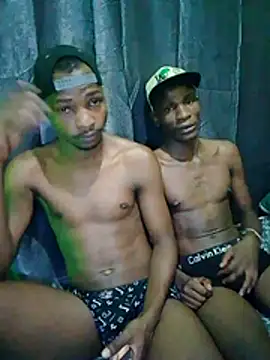 Byronek লাইভ XXX চ্যাট