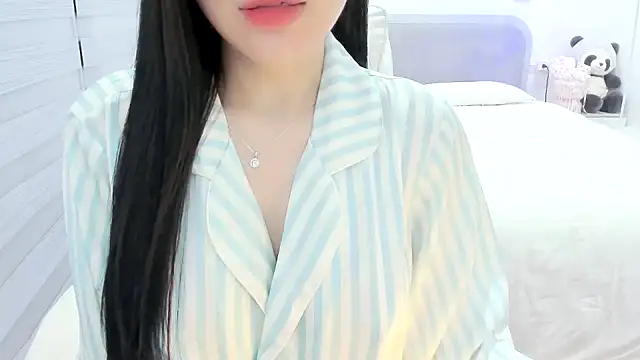 Natalie-Emilia 라이브 XXX 채팅