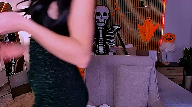 EmeraldGlow's Live XXX Chat