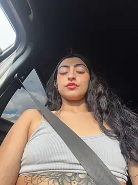 Chatroom XXX en direct de Dahliacortes