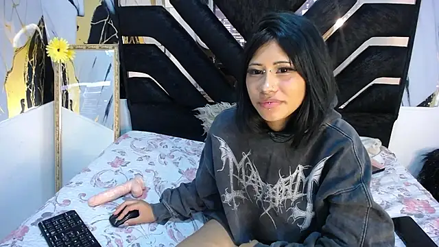yiyi_cs Adlı Modelin Canlı XXX Sohbeti