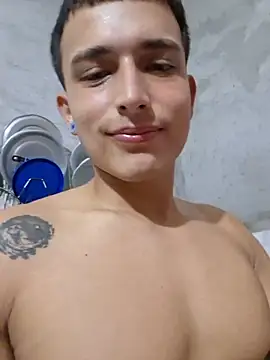 Latinofitn Live XXX chat