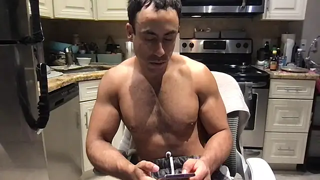 Онлайн чат XXX BigGuyMuscle