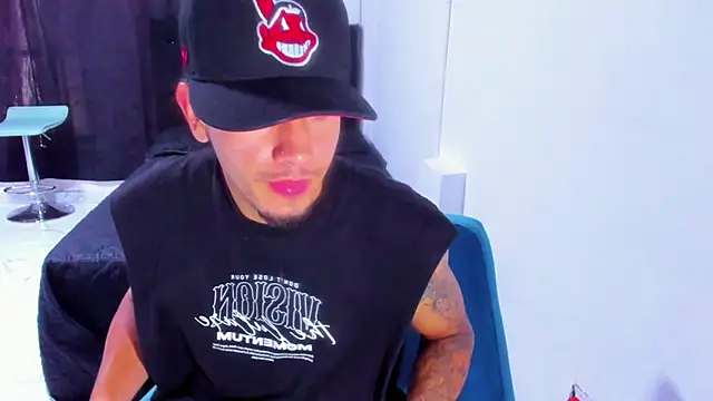 Chat XXX ao vivo de Mathiandluna333