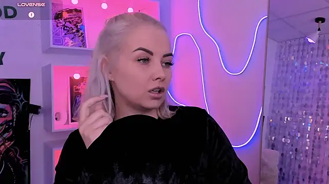 StephanieSweety Adlı Modelin Canlı XXX Sohbeti