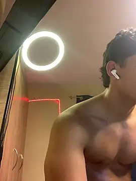 XXX chat uživo modela fitboycm1