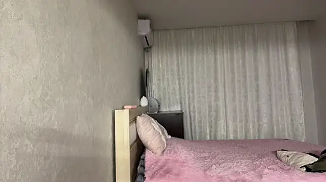 MayeRutleyのオフラインXXXチャット