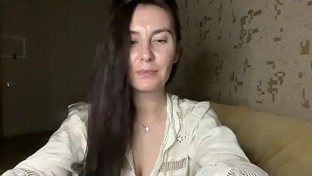 KatalinaQW's Live XXX Chat
