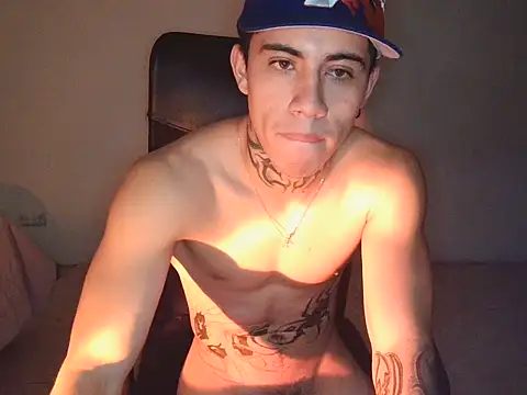 XXX chat uživo modela David_LongVibe