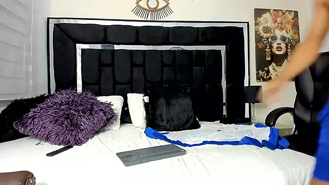 romano_hills_ Adlı Modelin Canlı XXX Sohbeti
