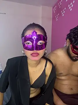 Sexxybobby Adlı Modelin Canlı XXX Sohbeti