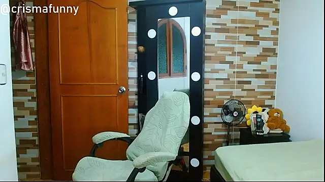 Chat XXX en directo de sajecrismaa