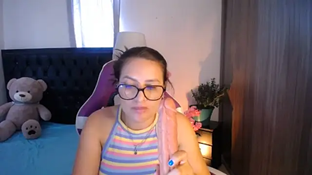 esmeraldaa230n Live XXX chat