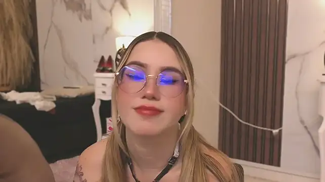 Annyhathatwayn Live XXX chat