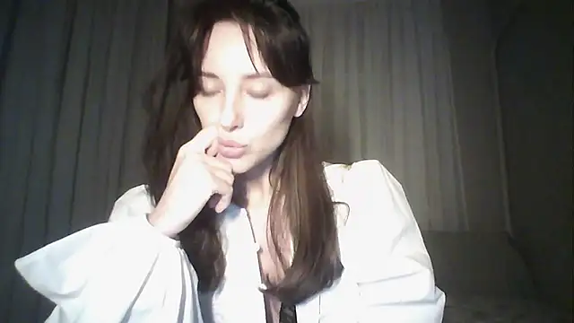 Ularvixan Live XXX chat