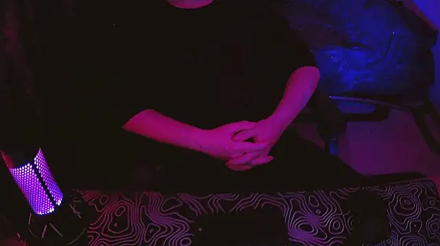 fame_bc লাইভ XXX চ্যাট